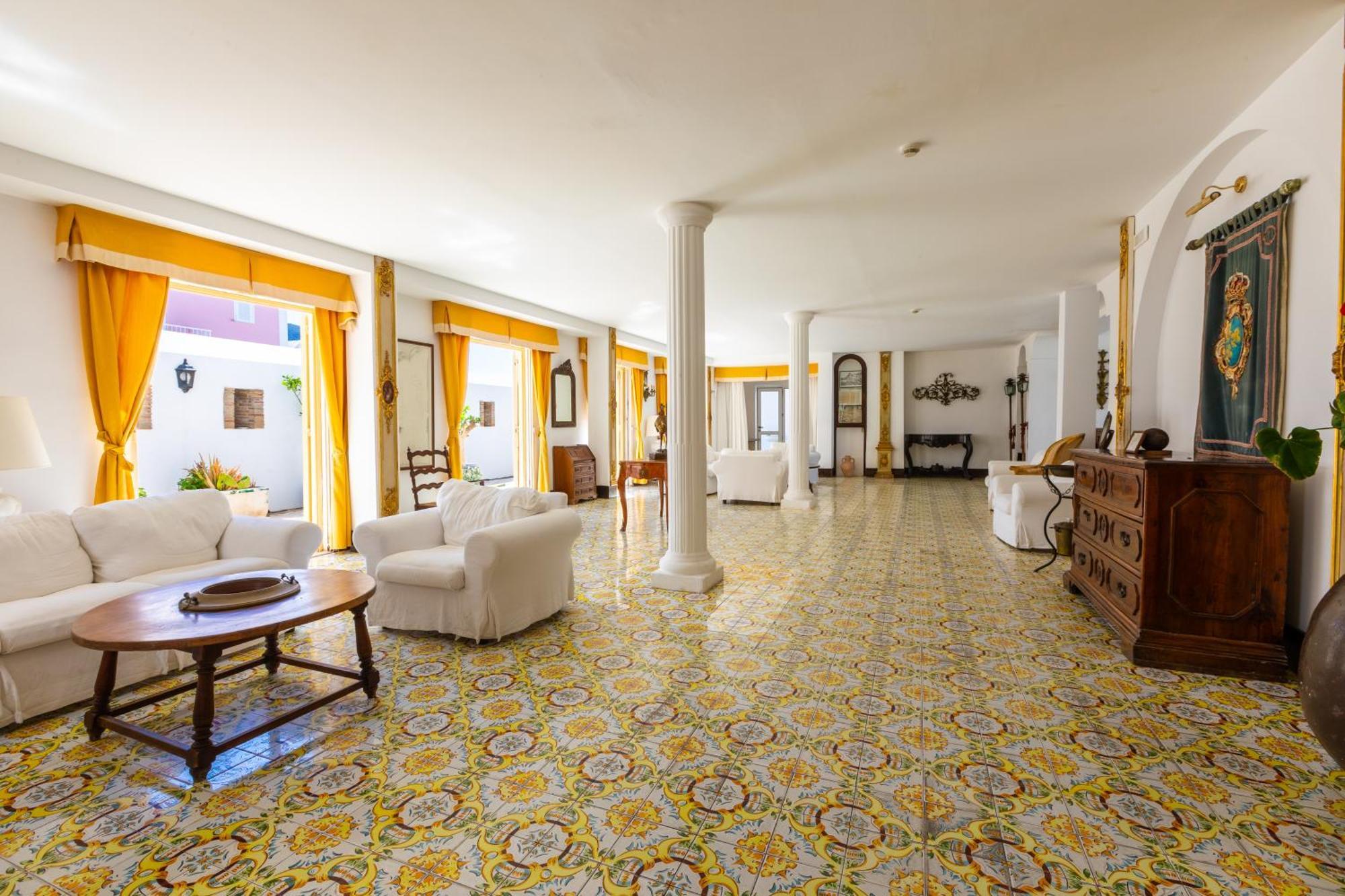 Hotel Torre Dei Borboni بونسا المظهر الخارجي الصورة