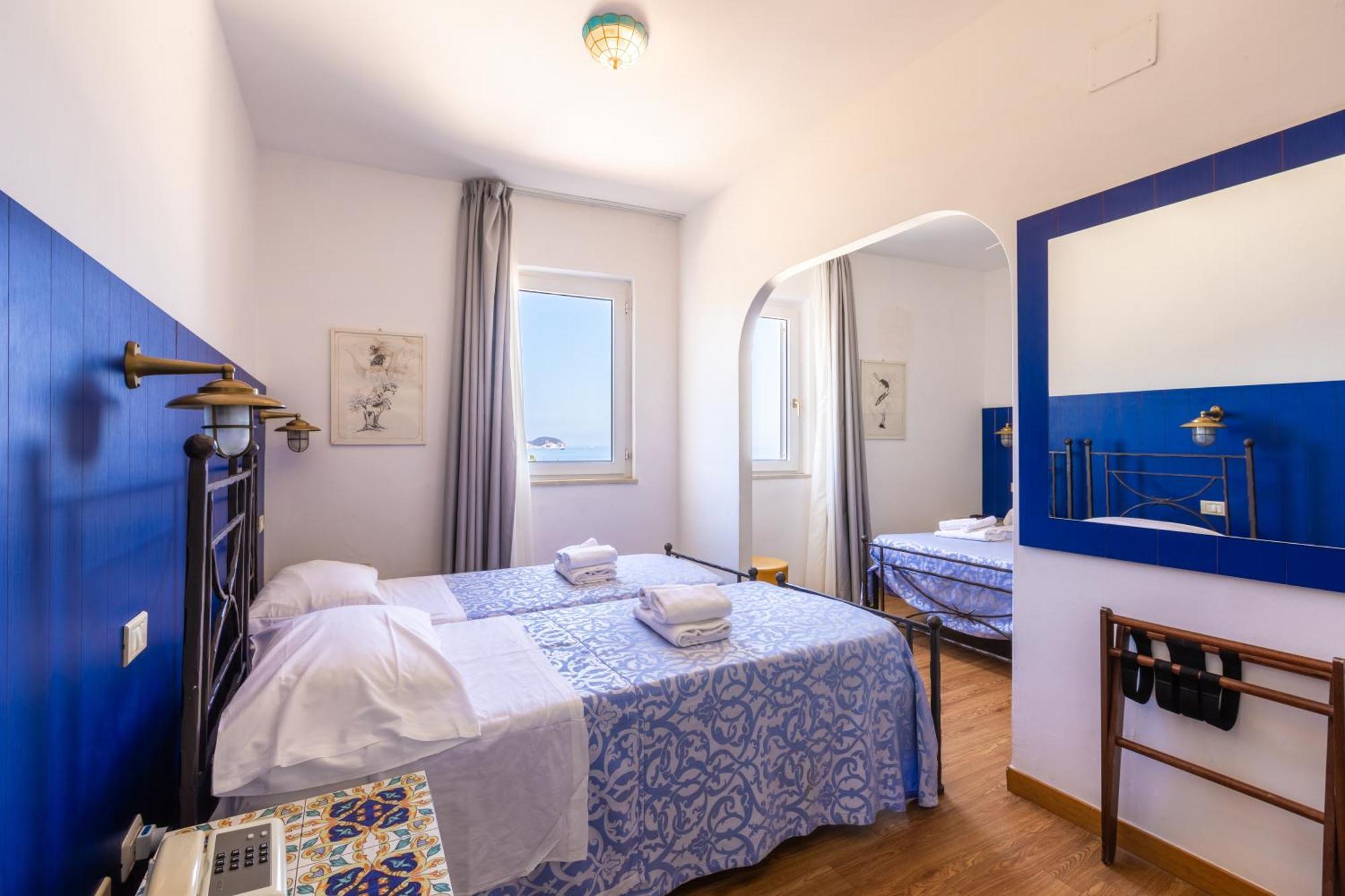 Hotel Torre Dei Borboni بونسا المظهر الخارجي الصورة