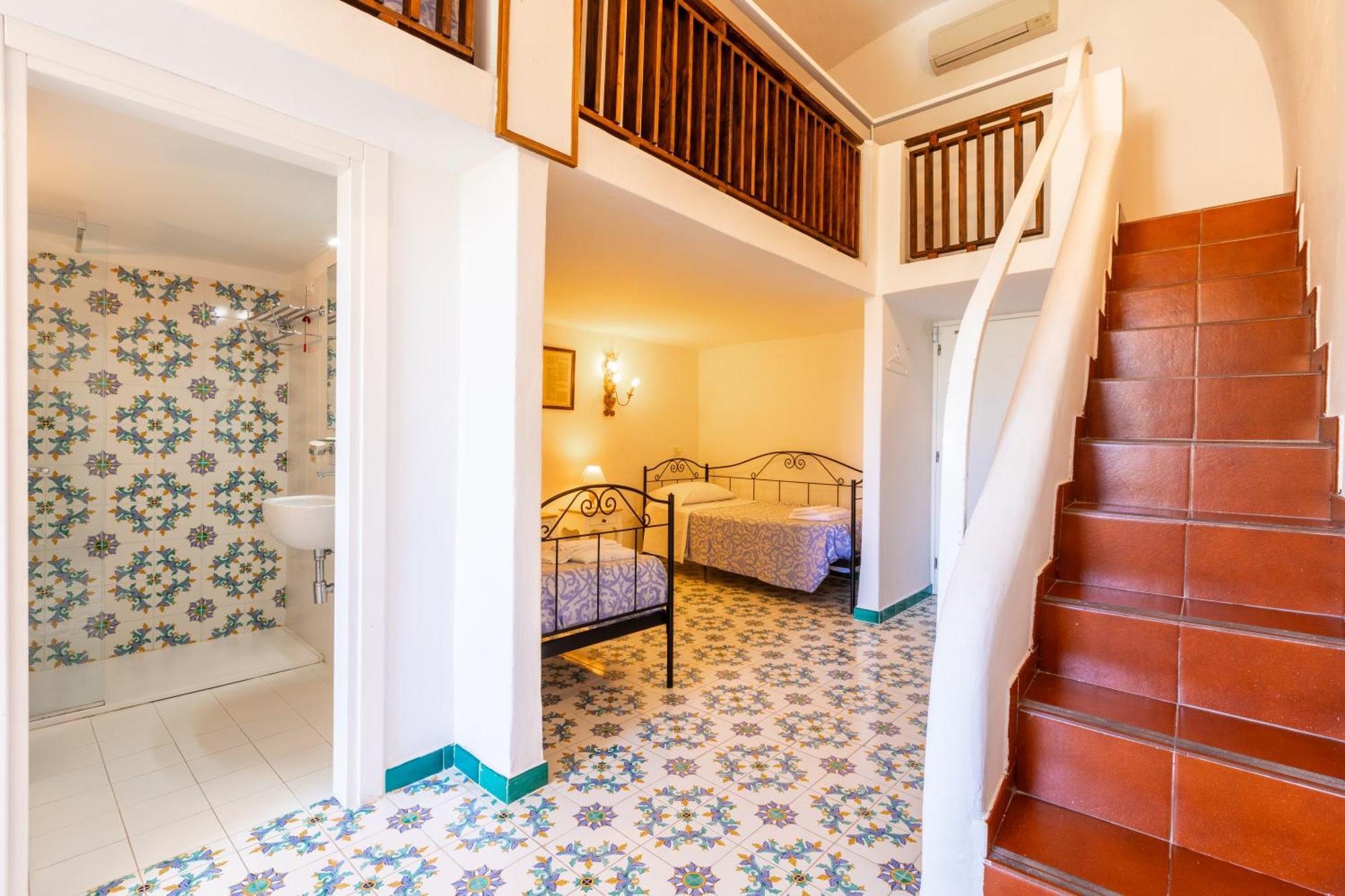 Hotel Torre Dei Borboni بونسا المظهر الخارجي الصورة
