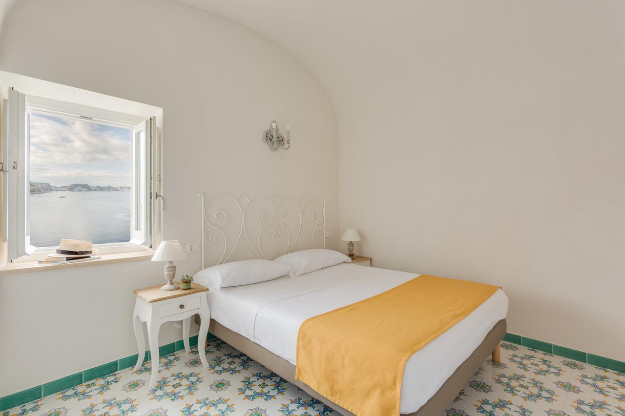 Hotel Torre Dei Borboni بونسا المظهر الخارجي الصورة