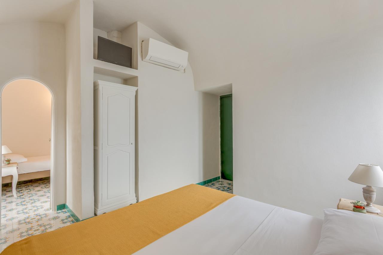 Hotel Torre Dei Borboni بونسا المظهر الخارجي الصورة