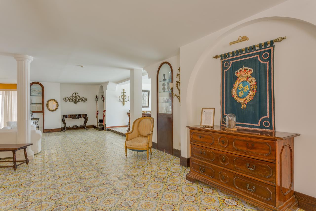 Hotel Torre Dei Borboni بونسا المظهر الخارجي الصورة