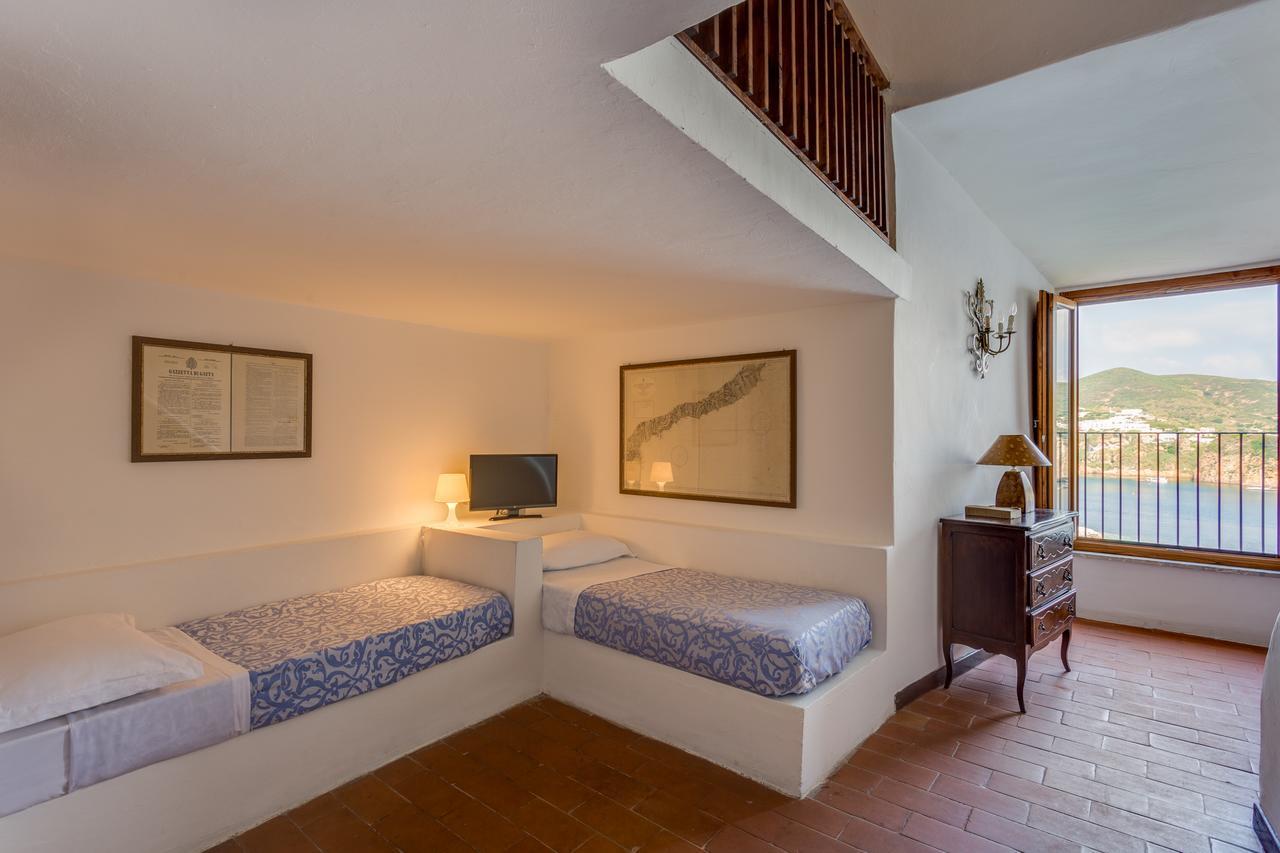 Hotel Torre Dei Borboni بونسا المظهر الخارجي الصورة