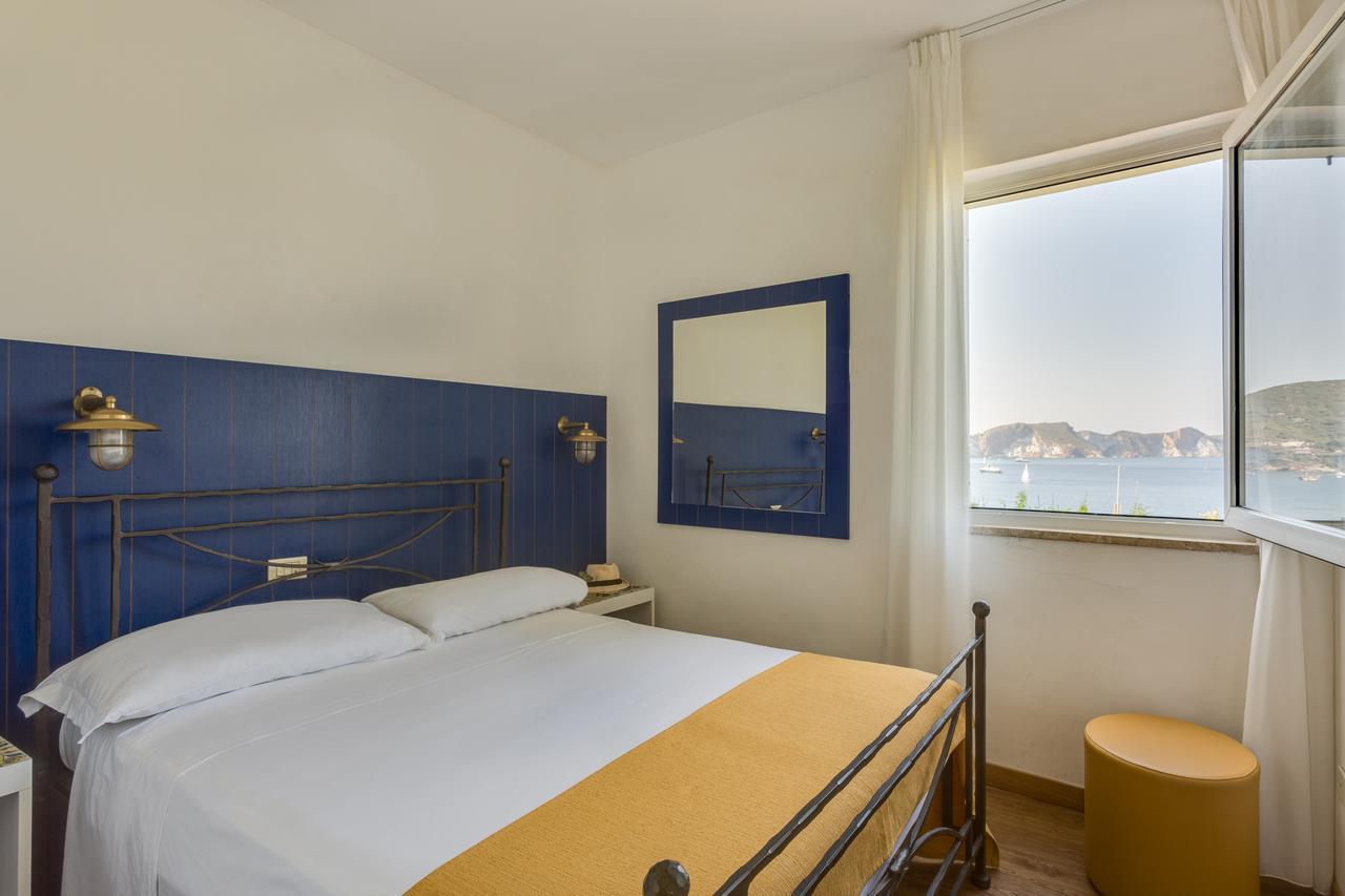 Hotel Torre Dei Borboni بونسا المظهر الخارجي الصورة