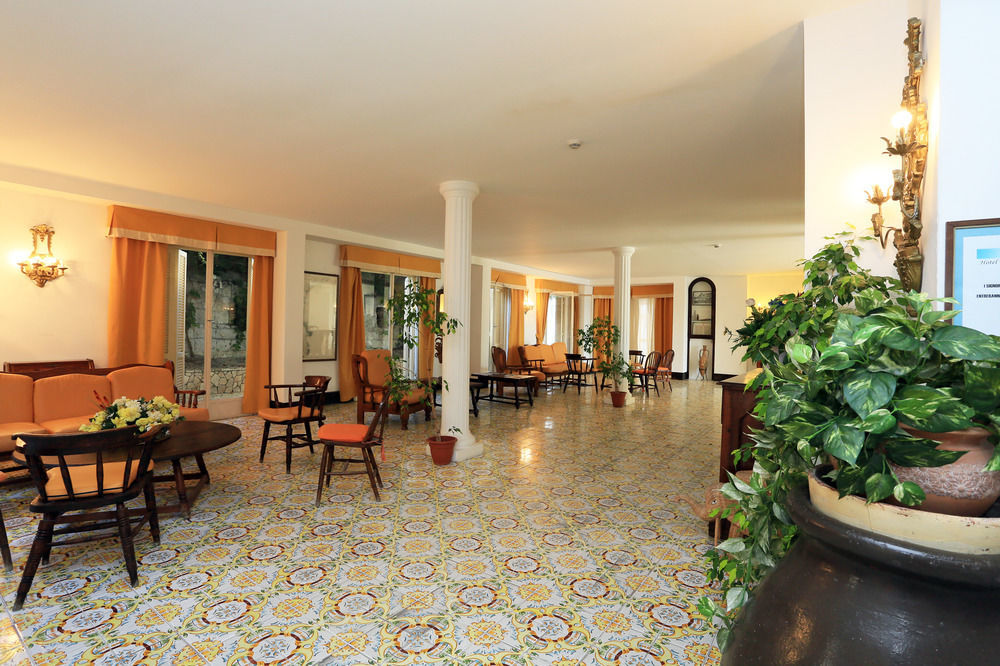 Hotel Torre Dei Borboni بونسا المظهر الخارجي الصورة