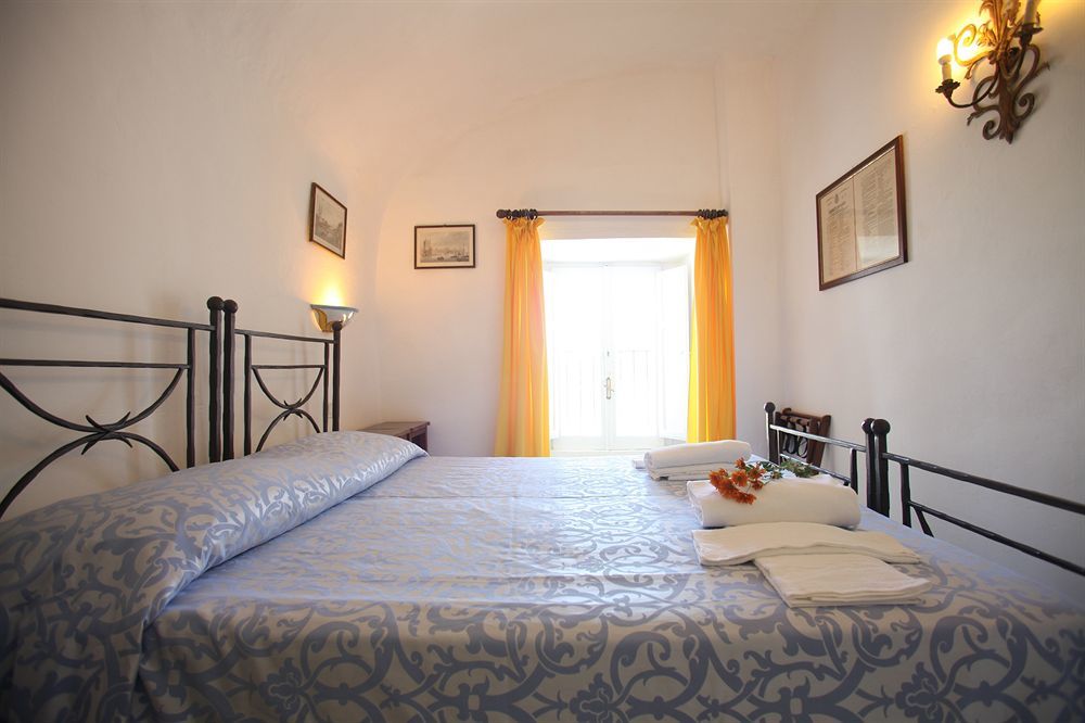 Hotel Torre Dei Borboni بونسا المظهر الخارجي الصورة