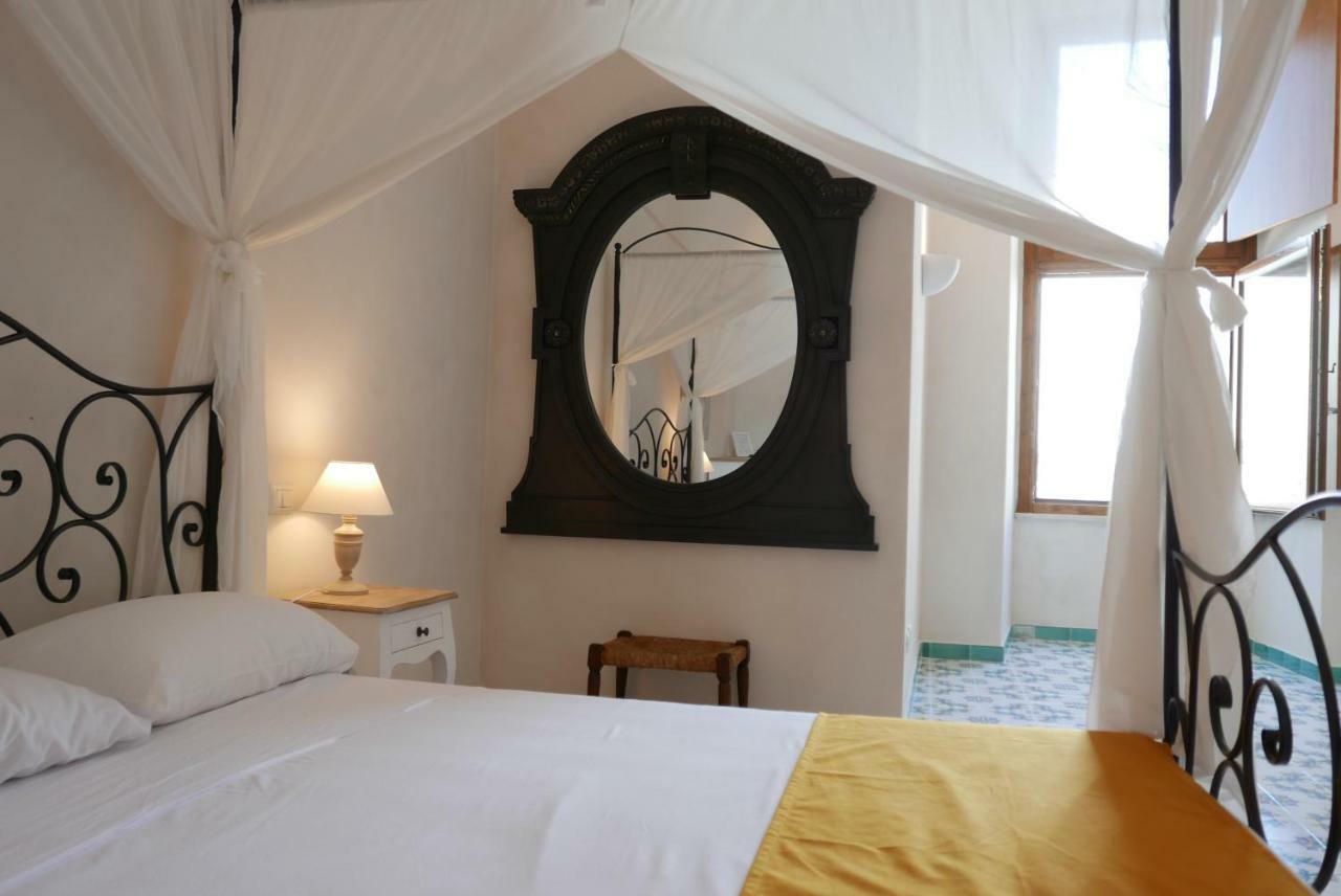Hotel Torre Dei Borboni بونسا المظهر الخارجي الصورة